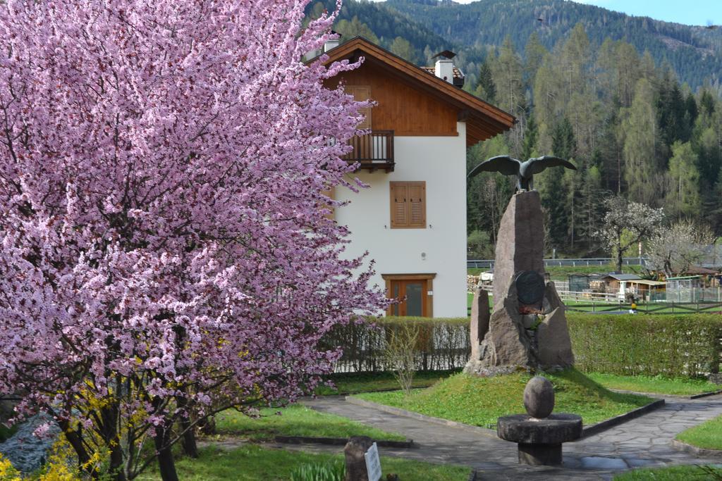 B&B La Tana Dell'Orso - Die Baerenhoehle Кастелло-ди-Фьемме Экстерьер фото