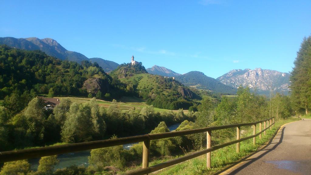 B&B La Tana Dell'Orso - Die Baerenhoehle Кастелло-ди-Фьемме Экстерьер фото